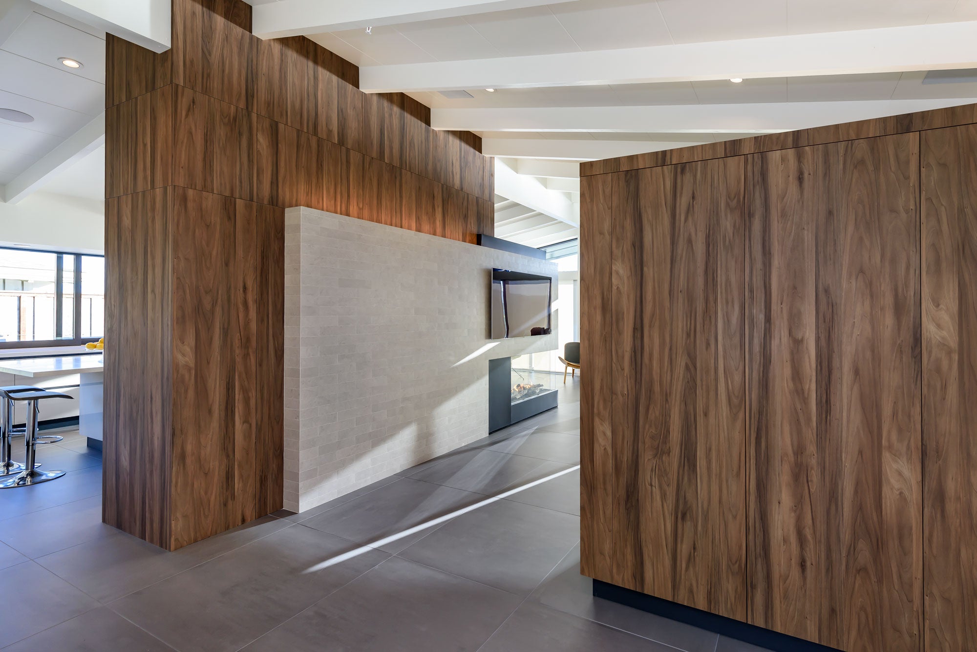 Wood-Paneling-for-Living-Spaces.jpg