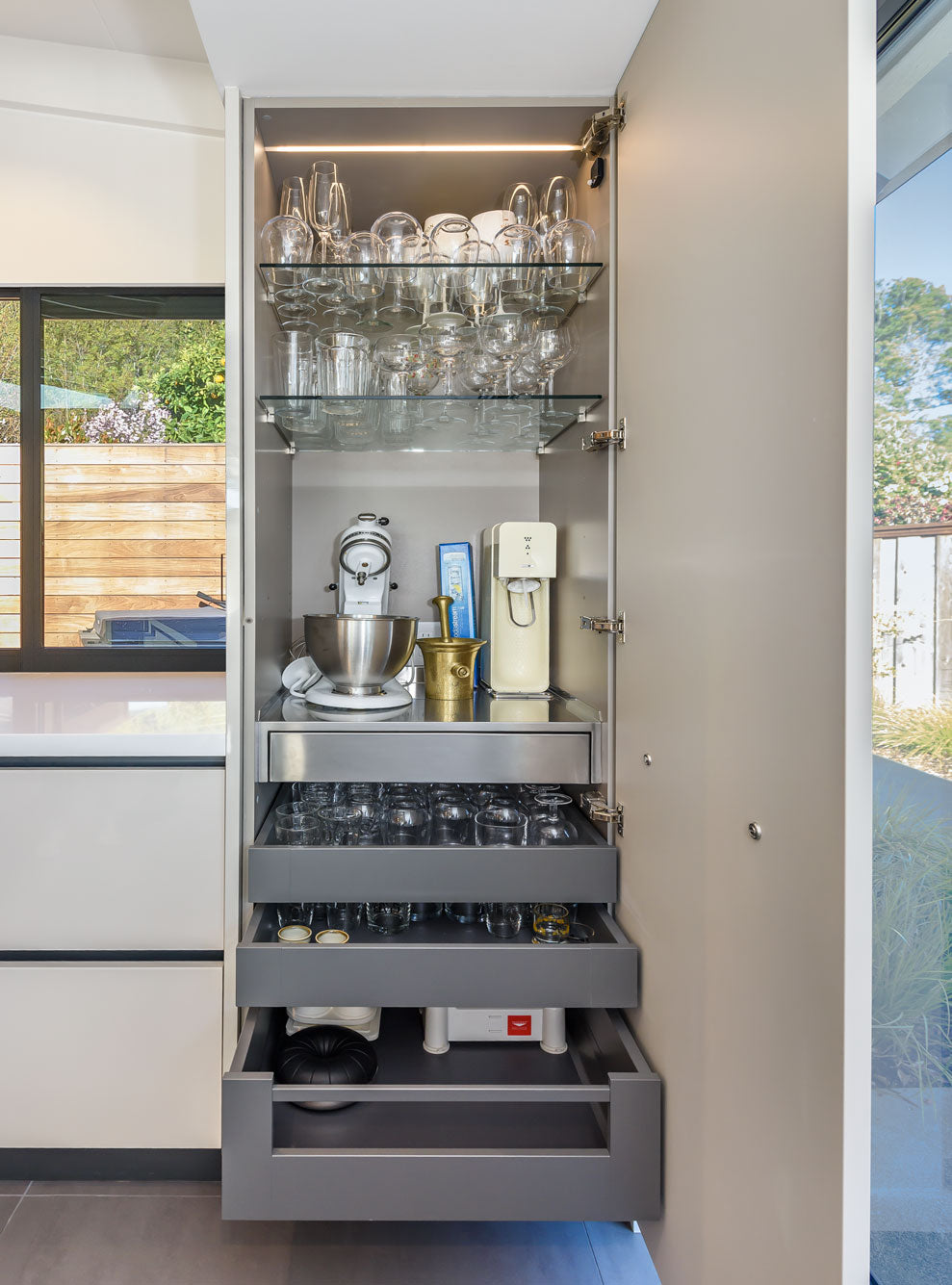 Hidden_Pull_Out_Worktop_Pantry.jpg